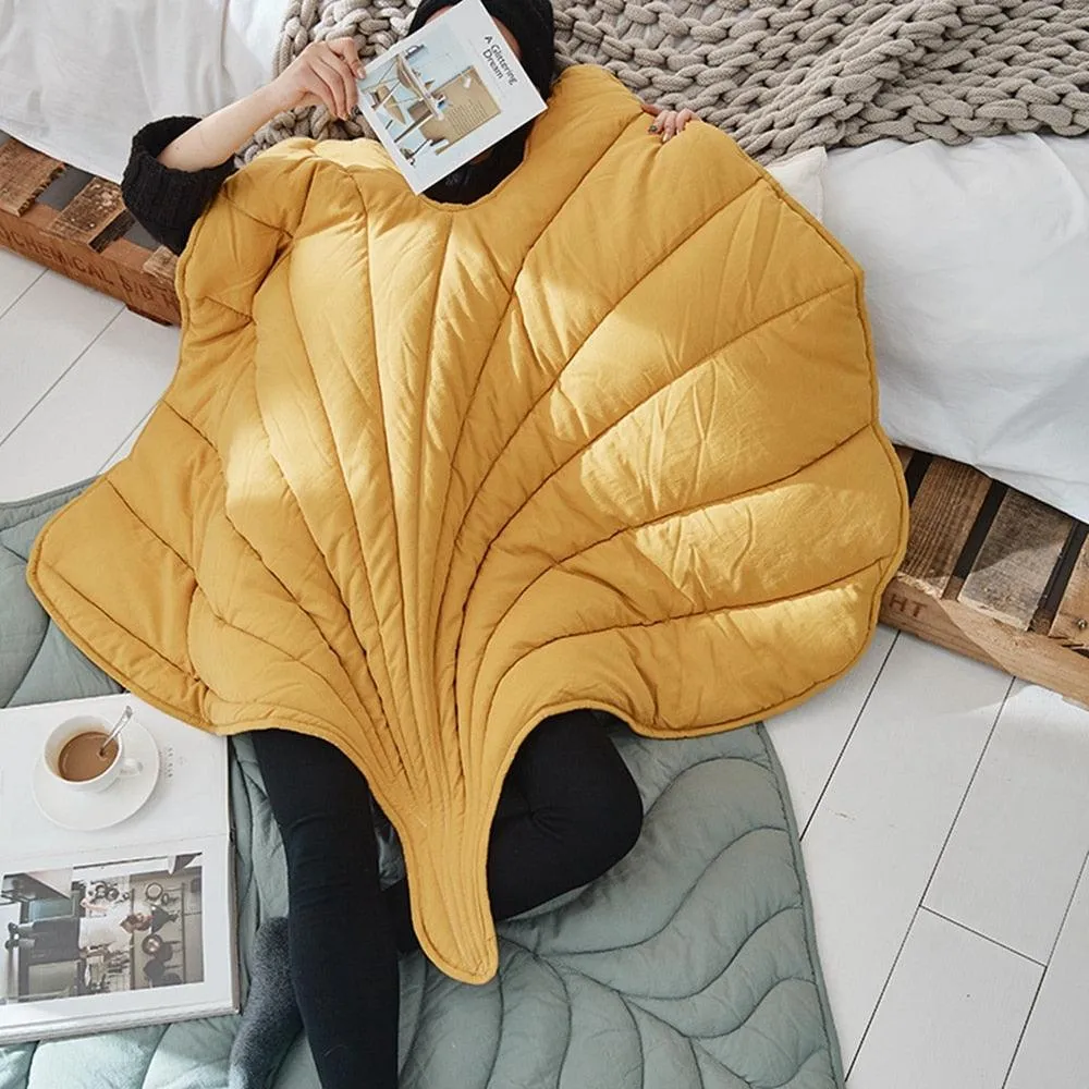 Leaf Shaped Dog Blanket