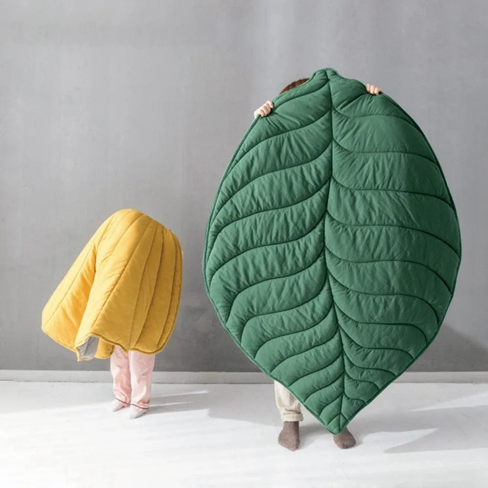 Leaf Shaped Dog Blanket