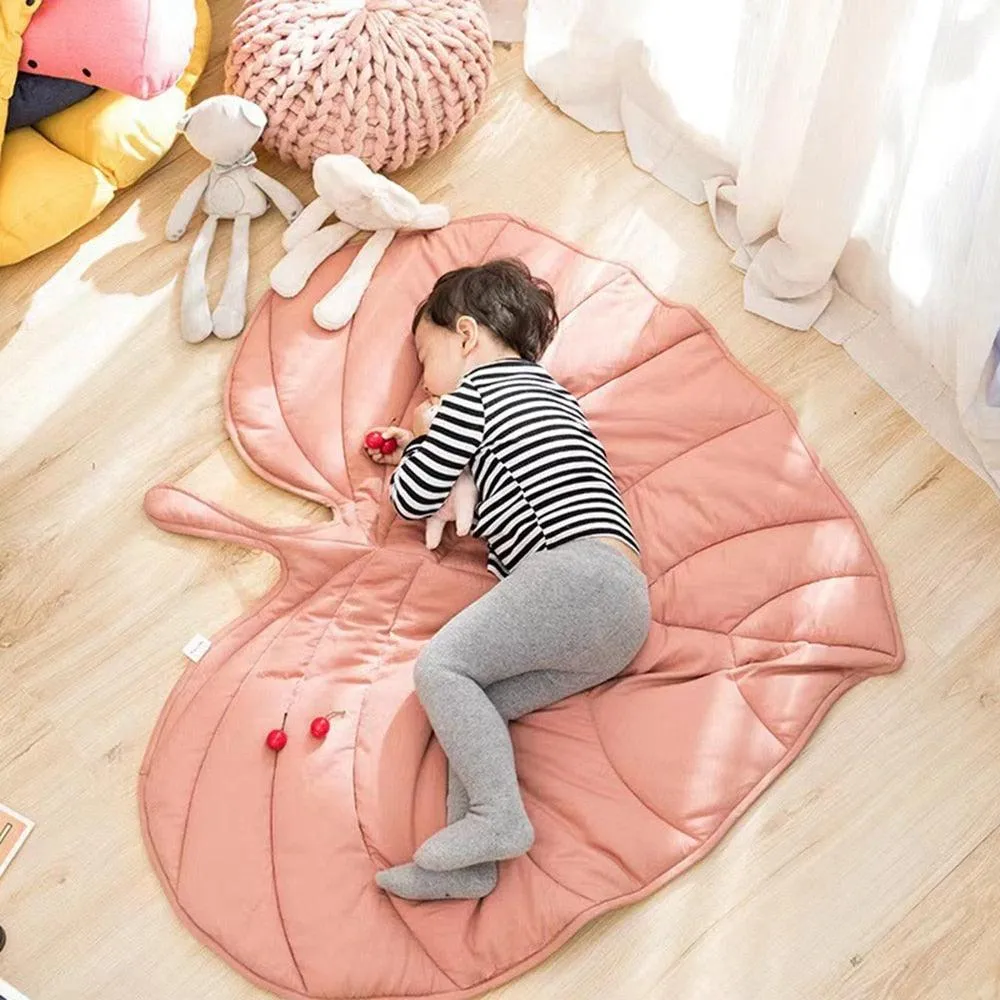 Leaf Shaped Dog Blanket