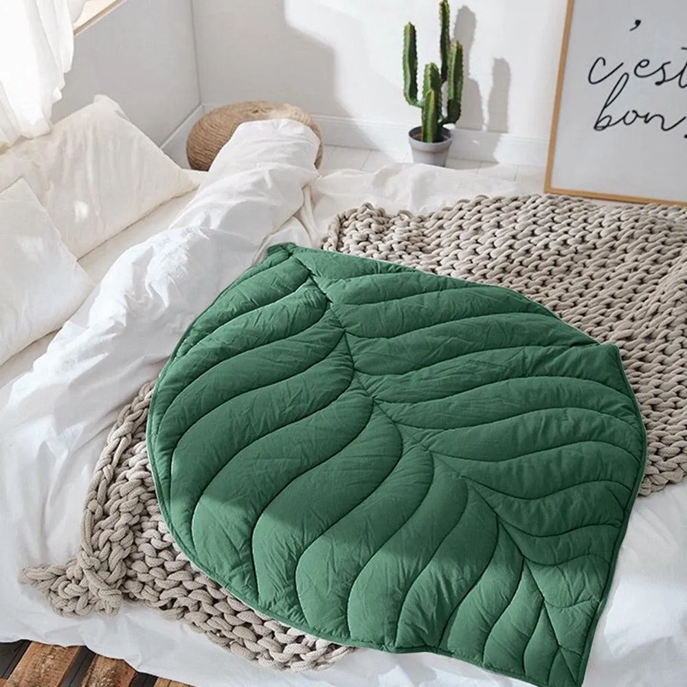 Leaf Shaped Dog Blanket